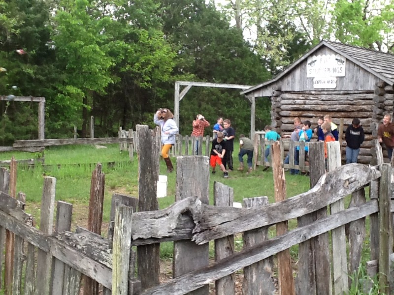 Stoutland Schools FOURTH GRADE TAKES FIELD TRIP TO FRONTIER THEATER
